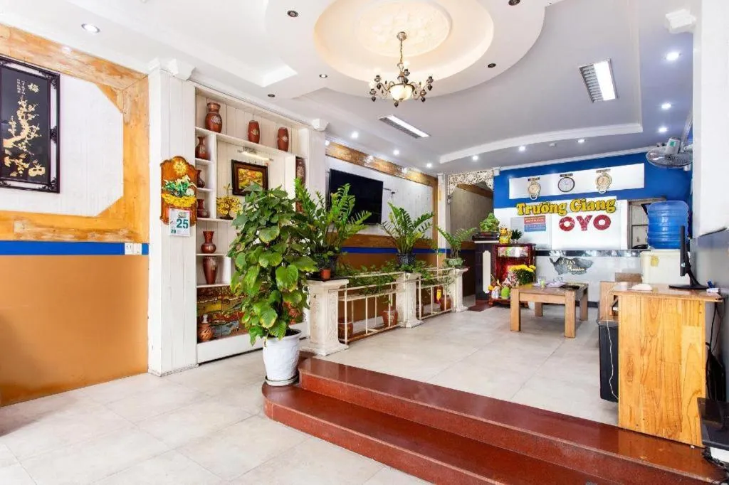 OYO 553 Truong Giang Hotel