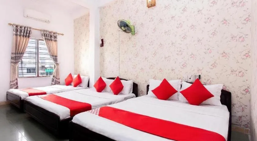 Bed in OYO 553 Truong Giang Hotel