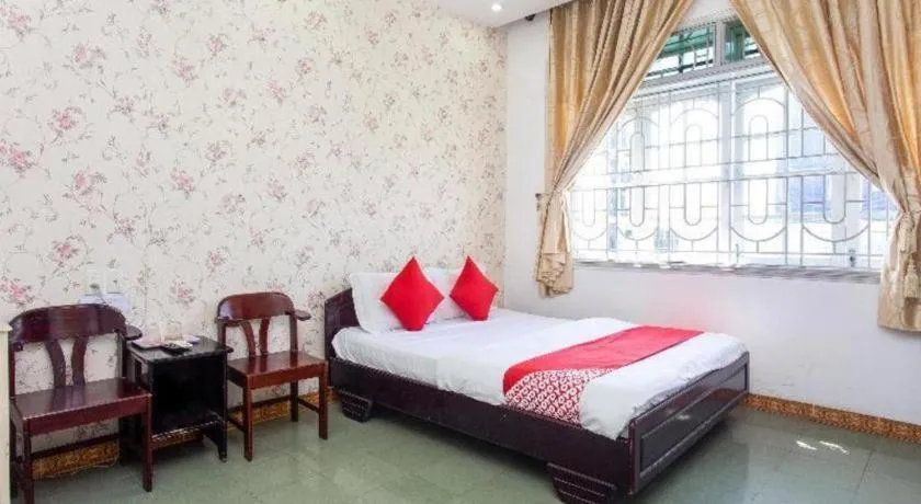 Bed in OYO 553 Truong Giang Hotel