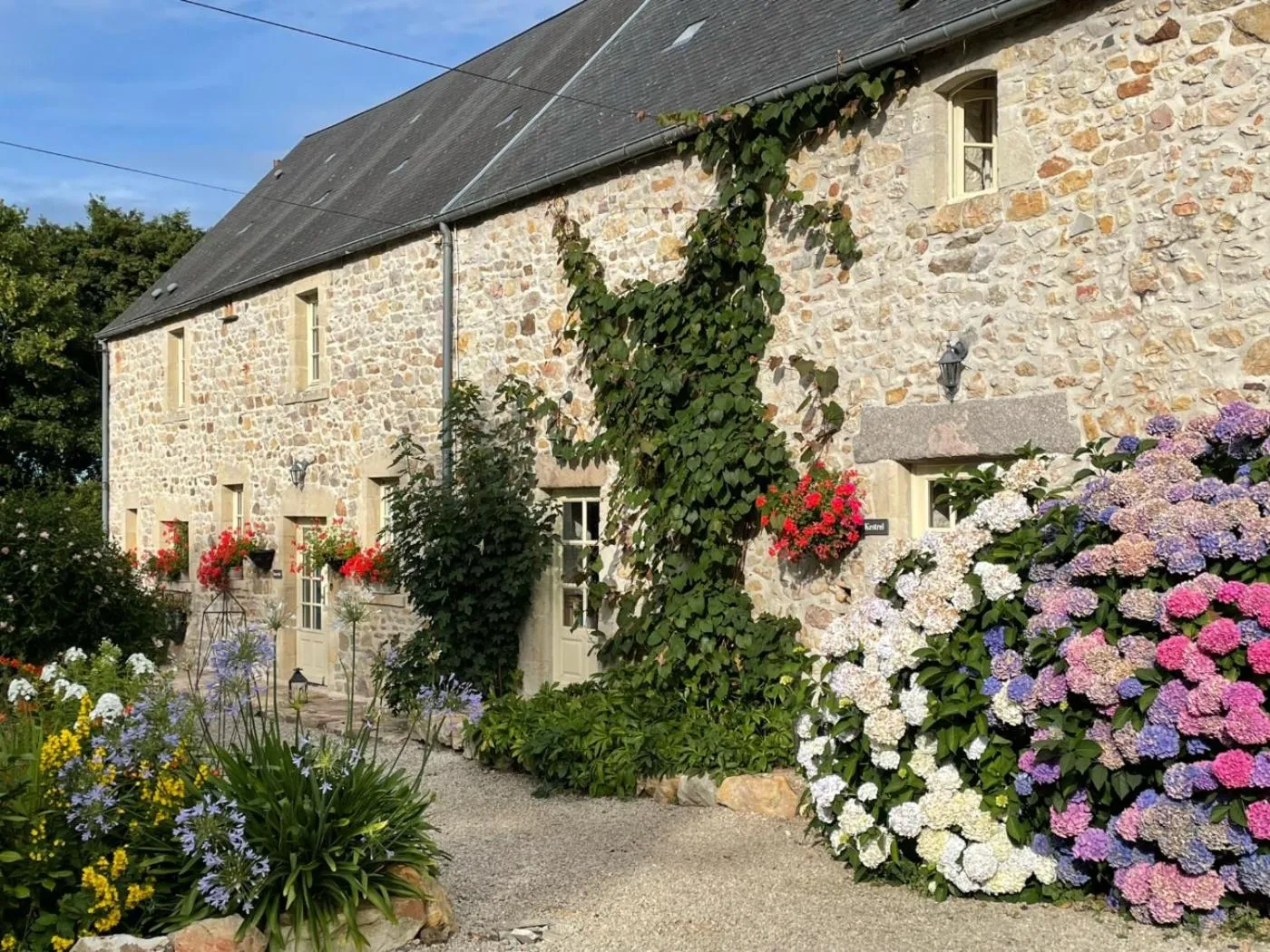 Property building in La Lande