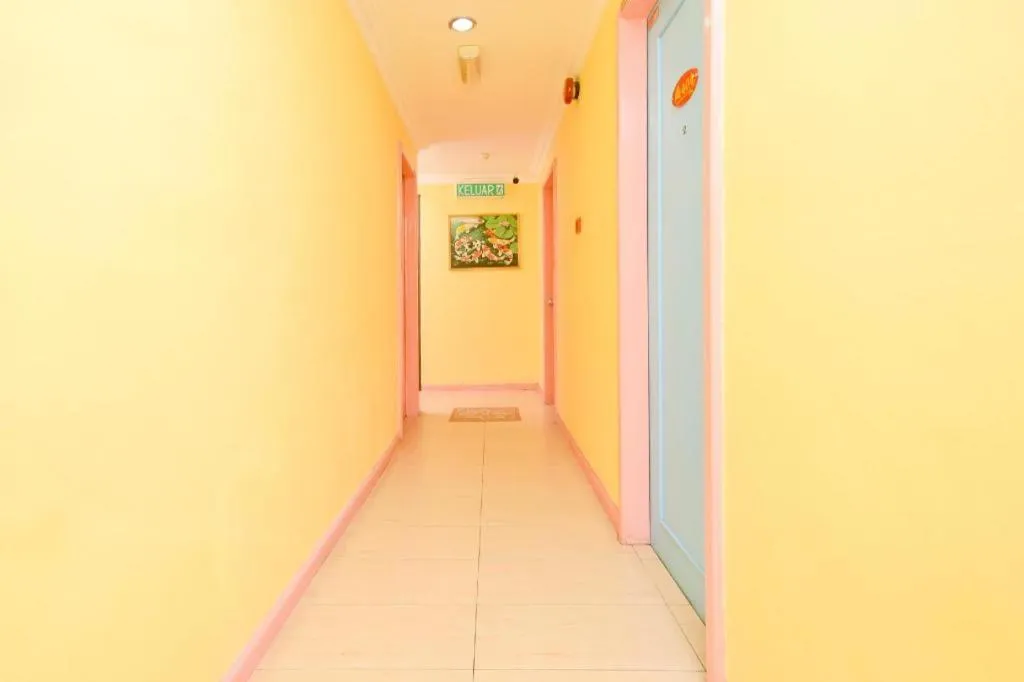 OYO 89958 Hotel Umimas