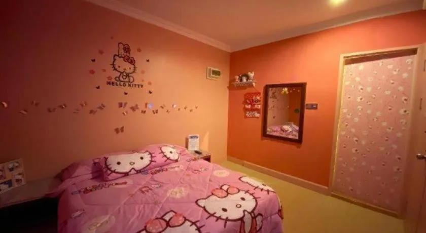 Bed in OYO 89958 Hotel Umimas