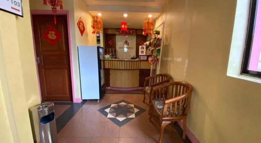 OYO 89958 Hotel Umimas