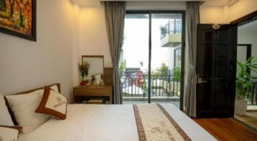 Bed in Hoi An Paradise Villa