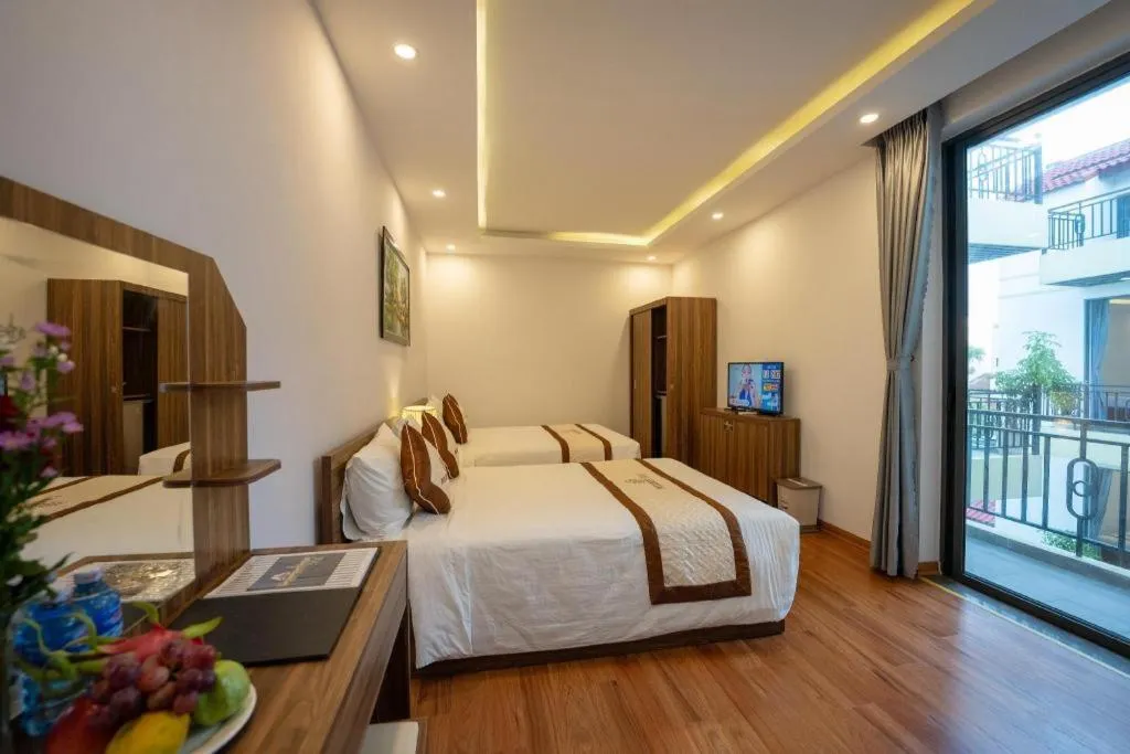 Bed in Hoi An Paradise Villa