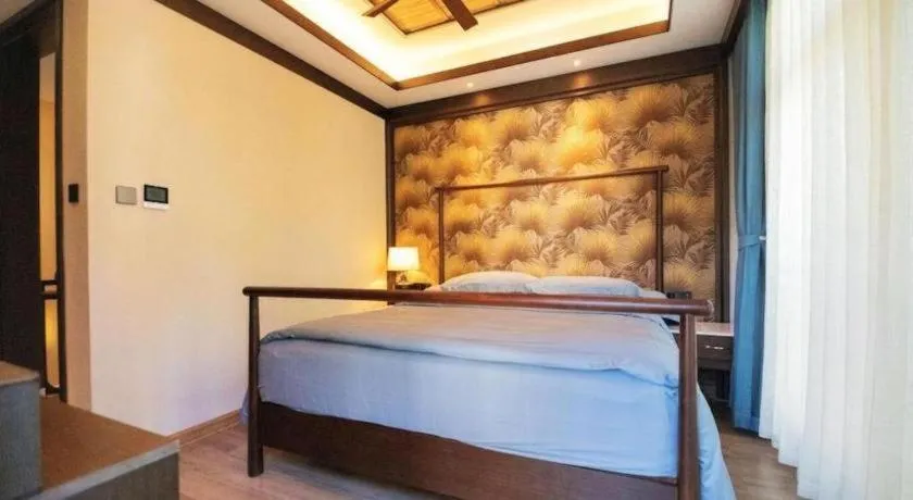 Bed in Angsana Xishuangbanna