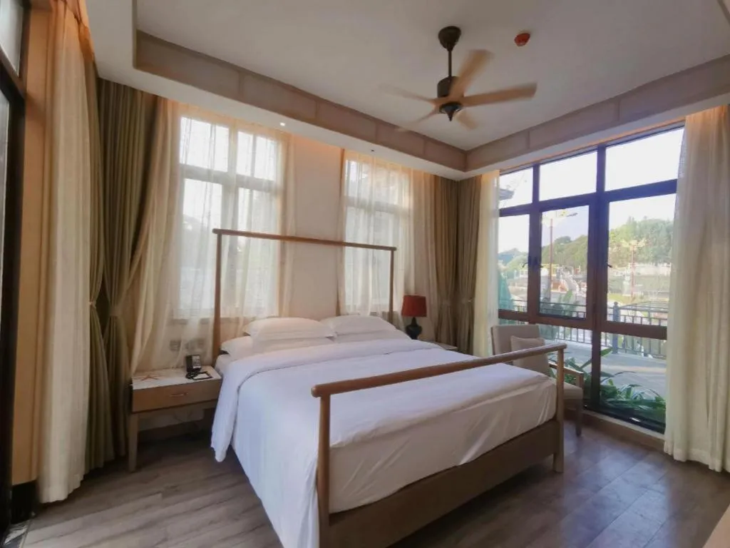 Bed in Angsana Xishuangbanna