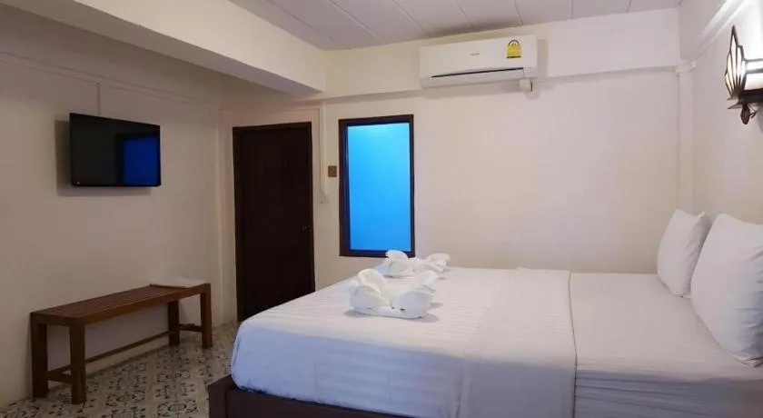 Bed in Nan Lanna Hotel