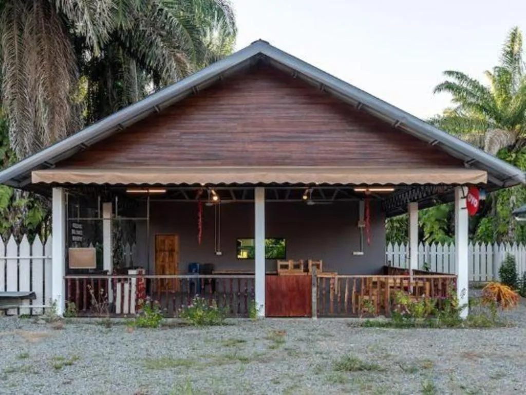 OYO 90149 Pua Family Semporna