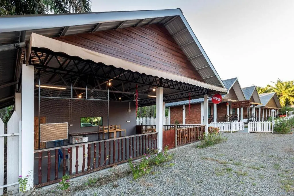 OYO 90149 Pua Family Semporna