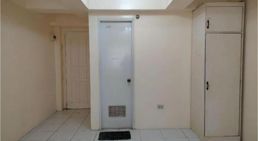 OYO 800 DDD Habitat Dormtel Bacolod