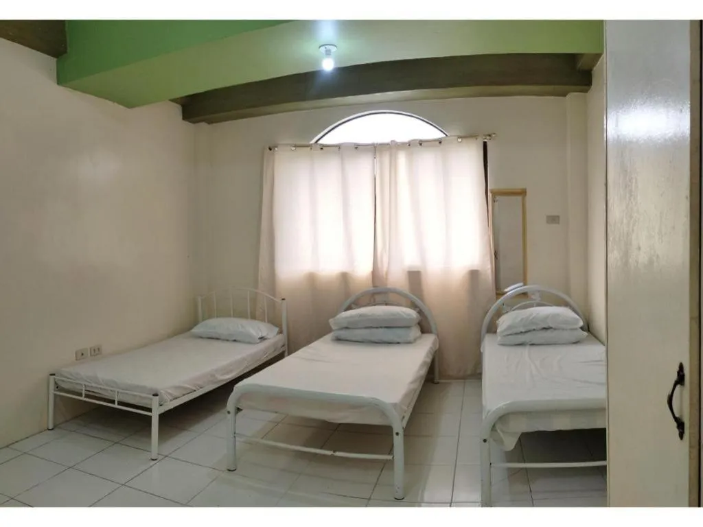 Bed in OYO 800 DDD Habitat Dormtel Bacolod