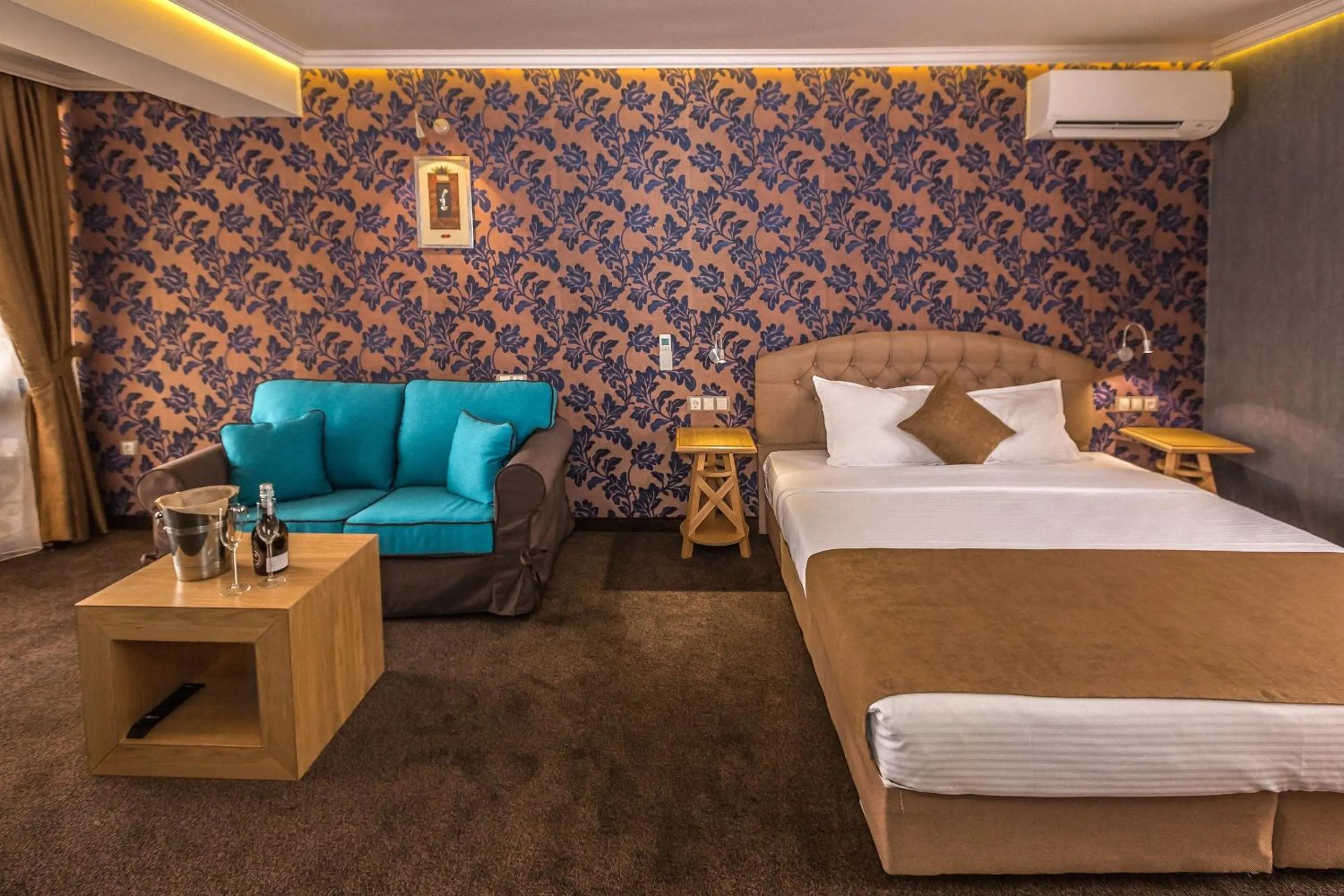 Junior Suite in 8 1/2 Art Guest House