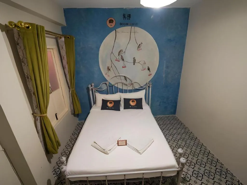 Bed in 2499 Heritage Chinatown Bangkok Hotel By RoomQuest