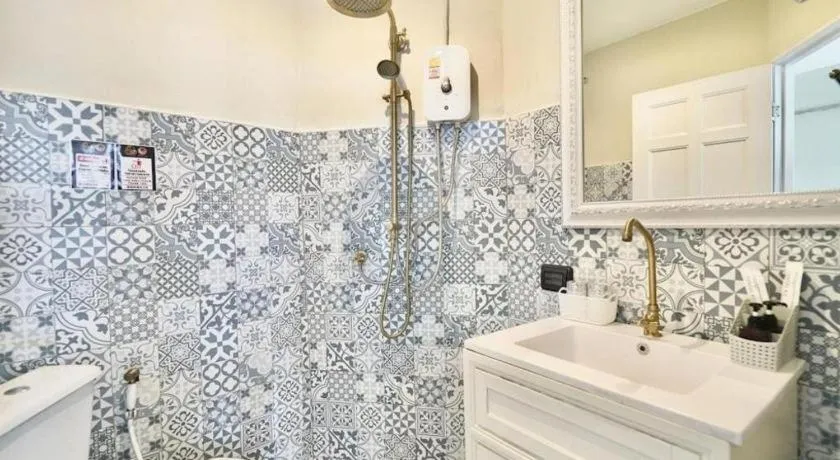 2499 Heritage Chinatown Bangkok Hotel By RoomQuest