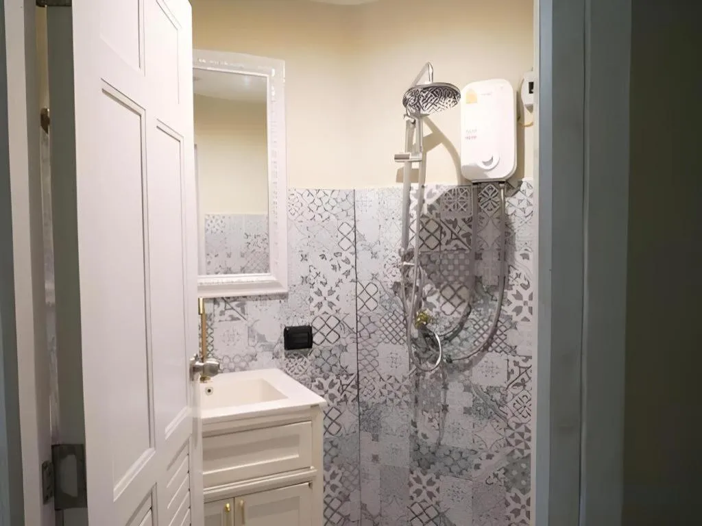 2499 Heritage Chinatown Bangkok Hotel By RoomQuest