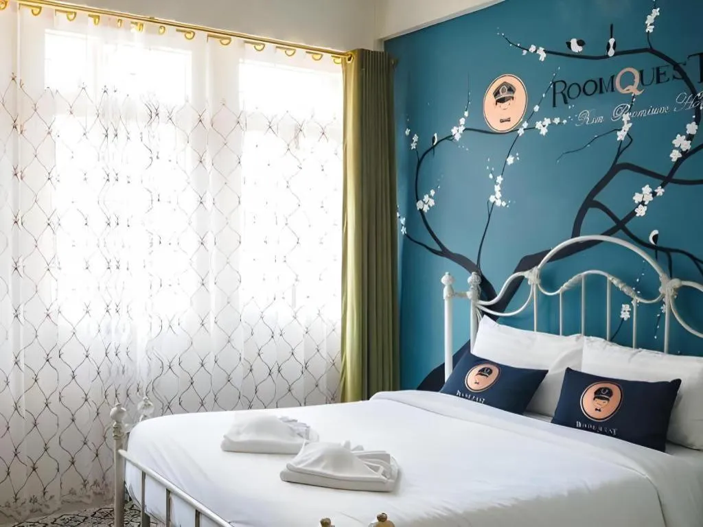 Bed in 2499 Heritage Chinatown Bangkok Hotel By RoomQuest