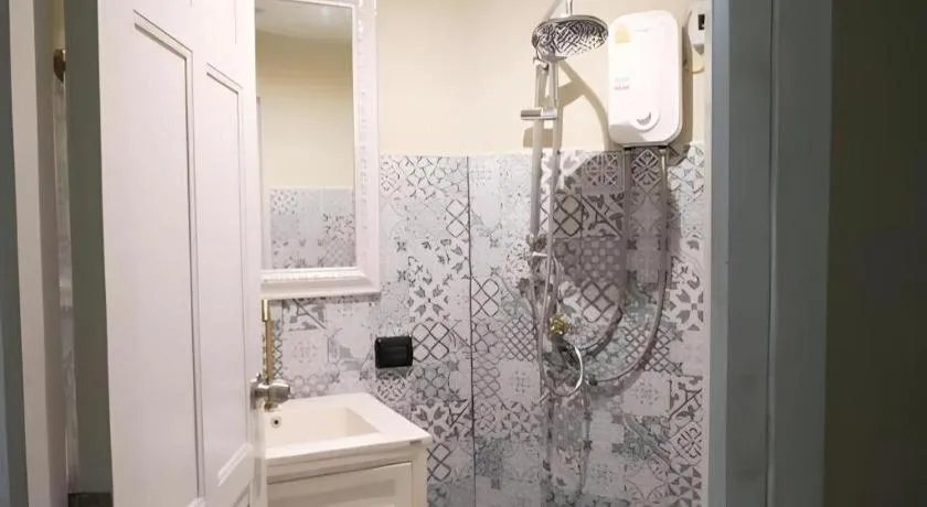 2499 Heritage Chinatown Bangkok Hotel By RoomQuest