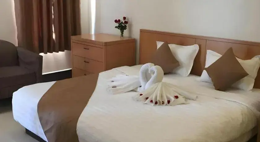 Bed in RUBY HOTEL Bed in RUBY HOTEL