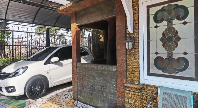 OYO 2899 Ardilia Bandara Syariah