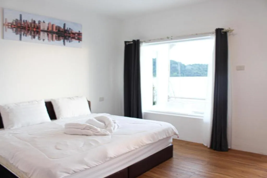 Bed in Capital O 75411 Navagio​ Boutique​ Koh​ Chang