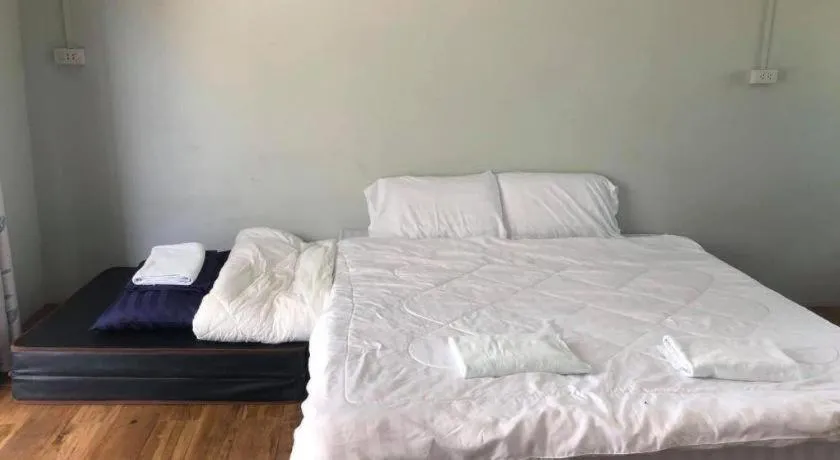 Bed in Capital O 75412 V Resort