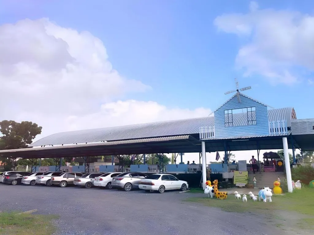 Capital O 75412 V Resort