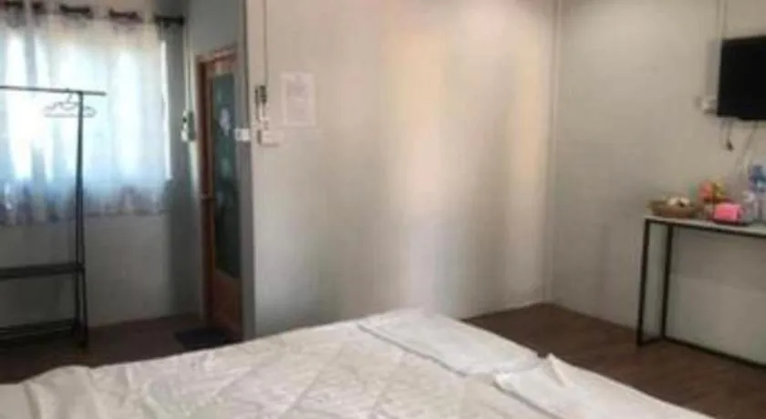 Bed in Capital O 75412 V Resort