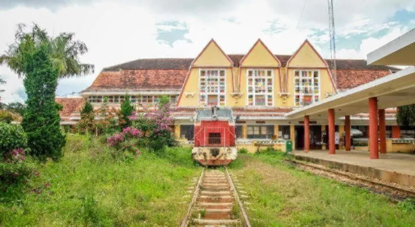 ADALY Hotel