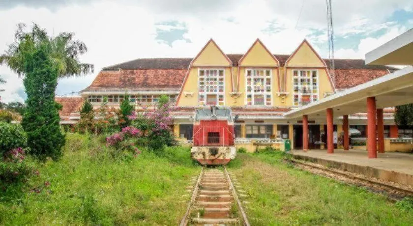 ADALY Hotel