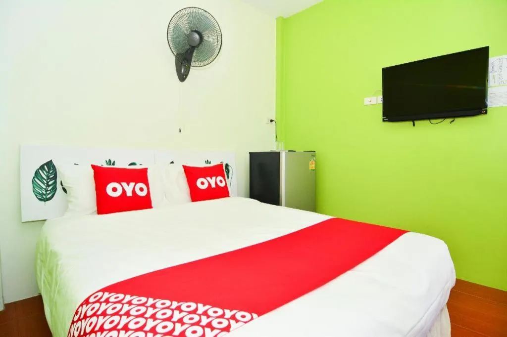 Bed in OYO 499 Pattaraporn Hotel