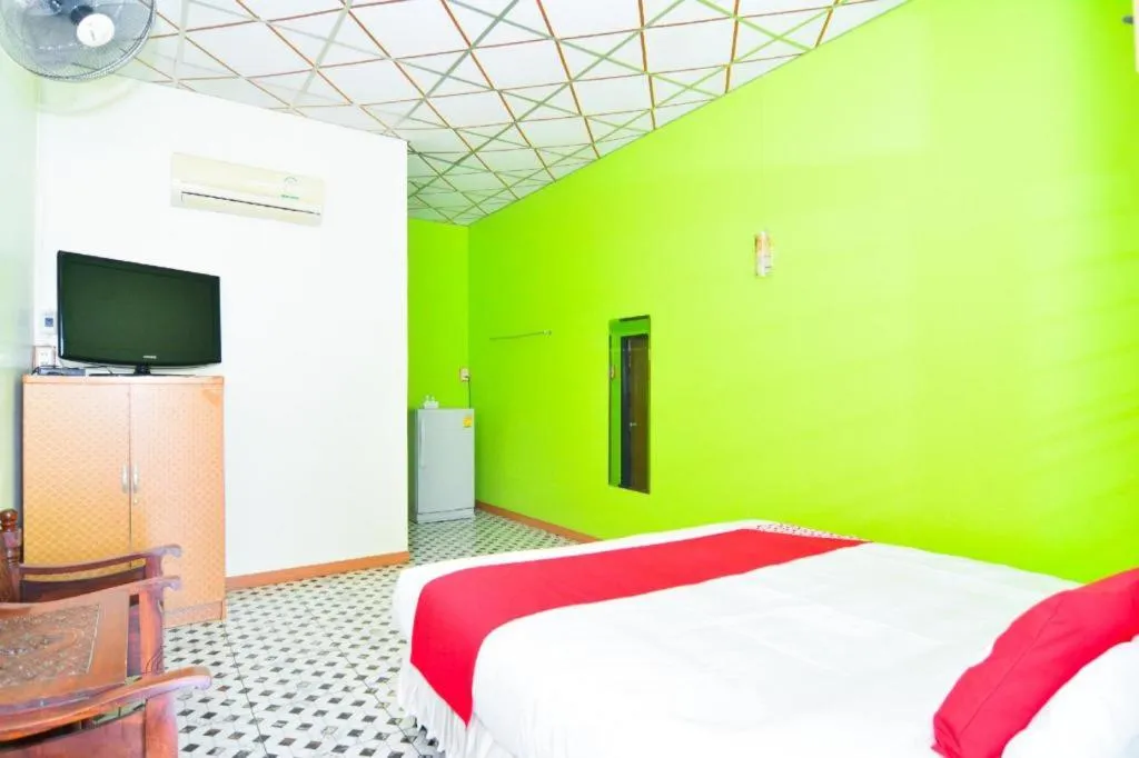 Bed in OYO 499 Pattaraporn Hotel