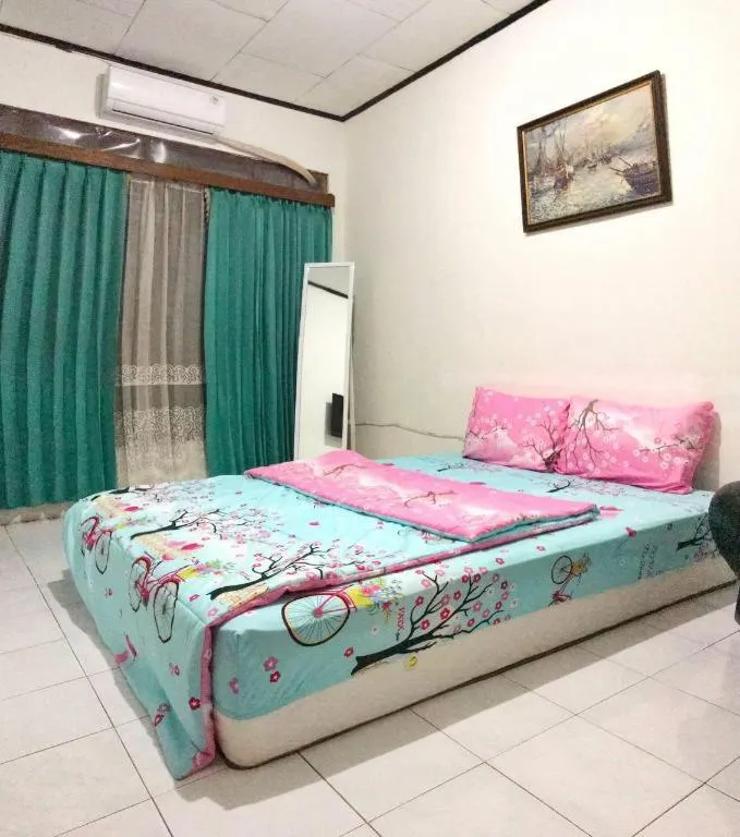 Bed in Dehome near Pakuwon Mall (Syariah)