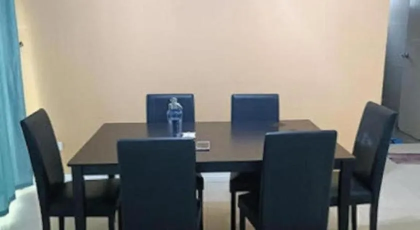 OYO HOME 90768 Flo Inn Motel