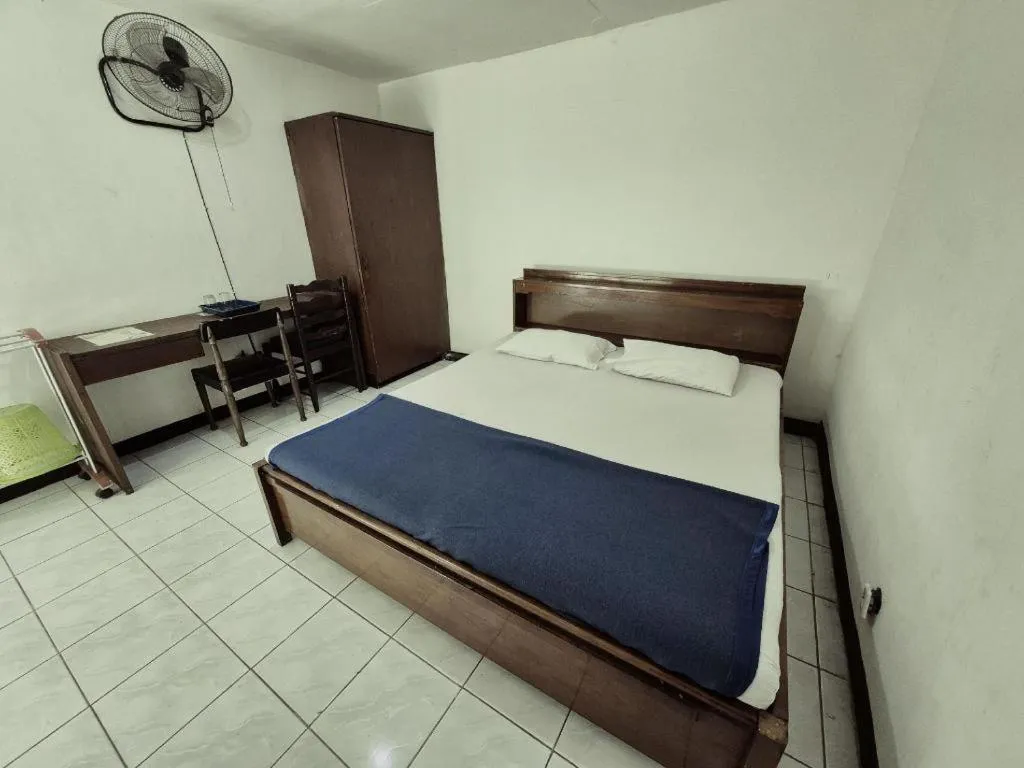 Bed in Capital O 94094 New Lembah Nyiur