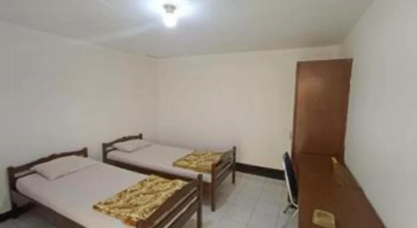 Bed in Capital O 94094 New Lembah Nyiur