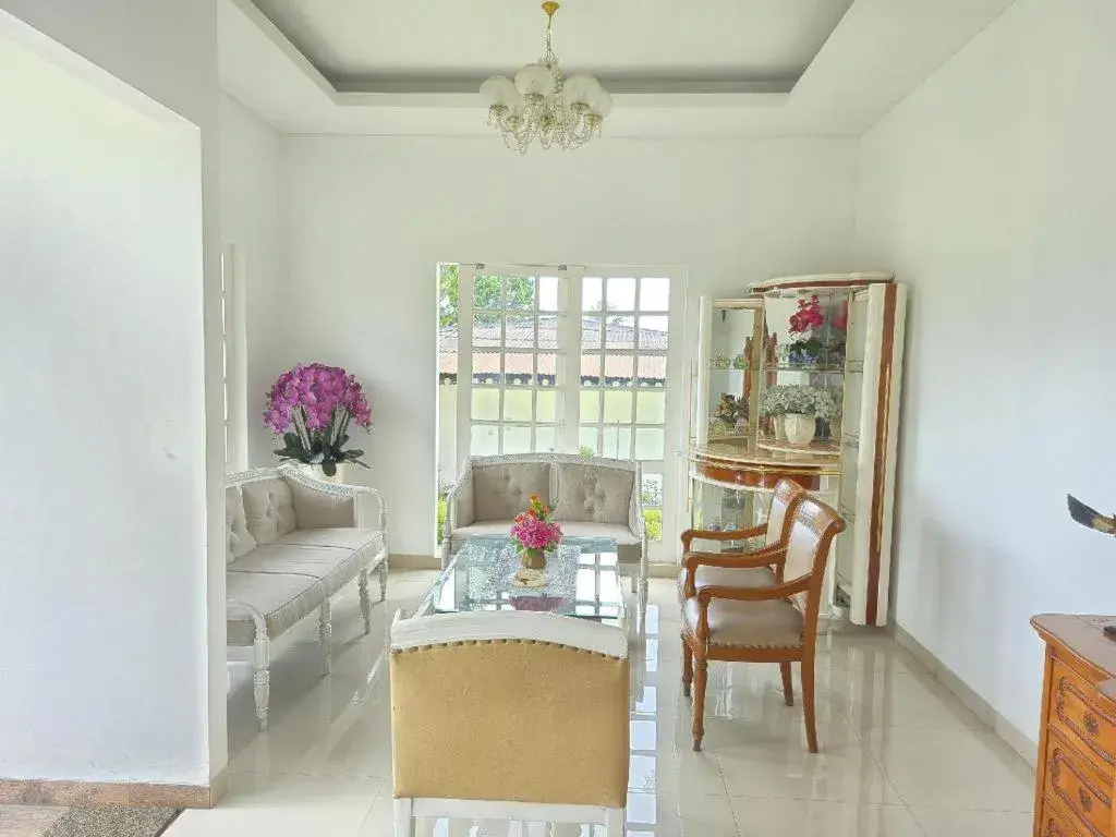 Capital O 94094 New Lembah Nyiur Capital O 94094 New Lembah Nyiur