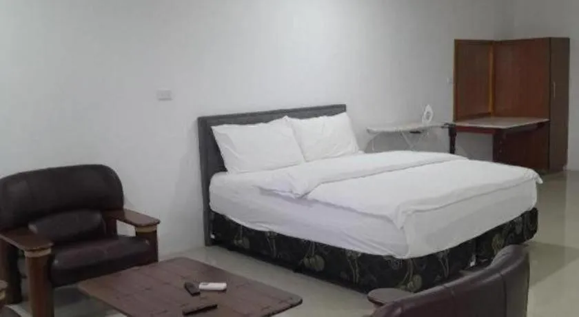 White Diamond Apartment