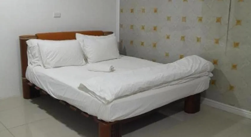 White Diamond Apartment