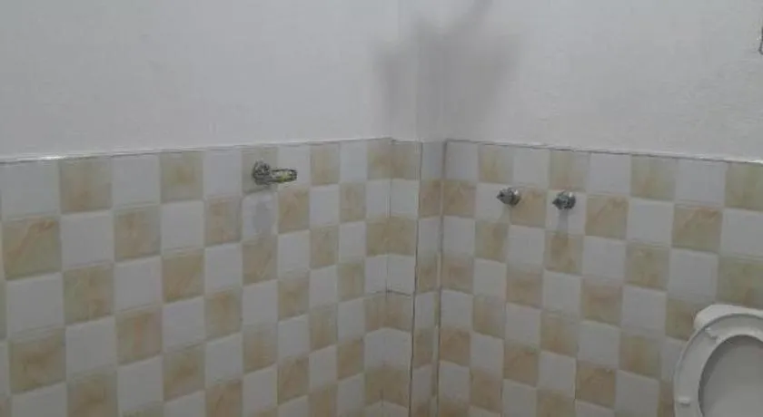 White Diamond Apartment