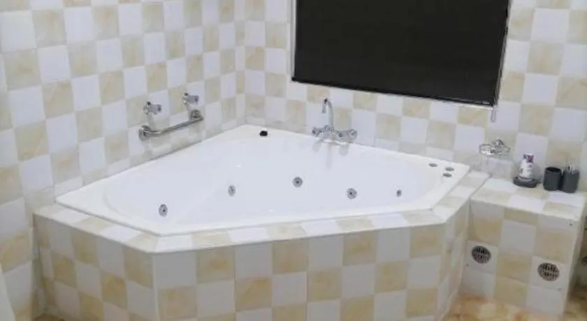 White Diamond Apartment