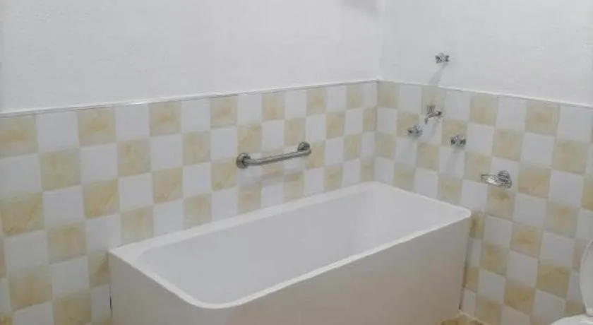 White Diamond Apartment