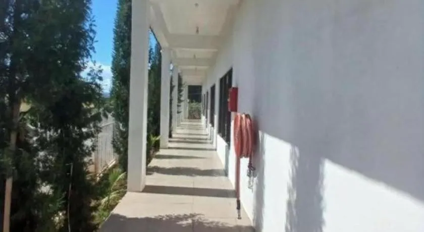 White Diamond Apartment