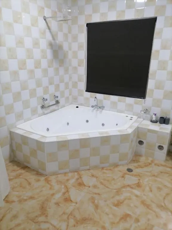 White Diamond Apartment