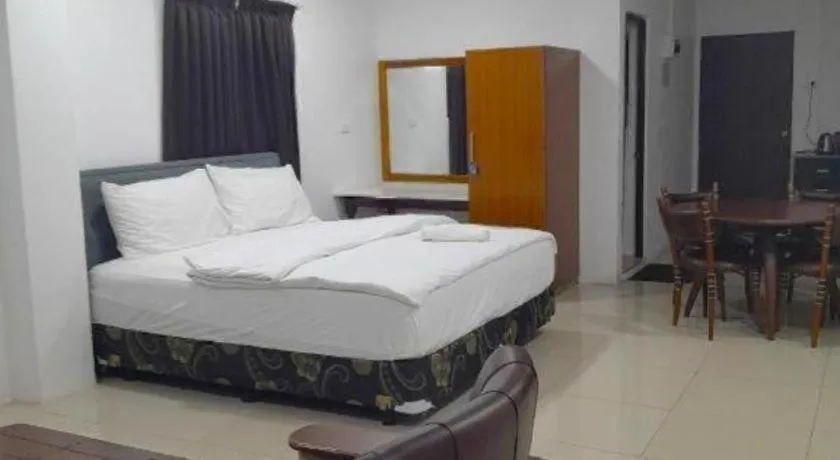 White Diamond Apartment