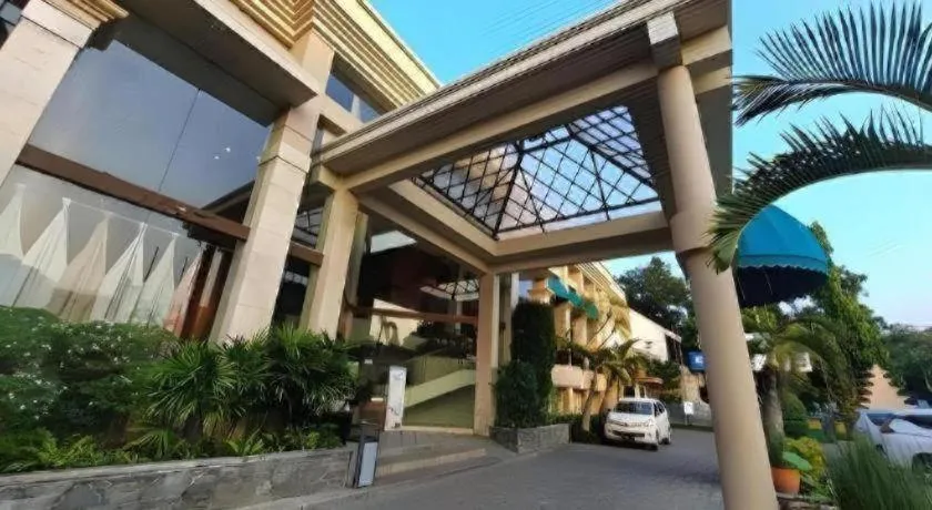 Bentani Hotel & Residence