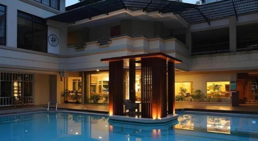 Bentani Hotel & Residence