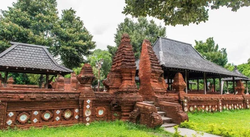 Bentani Hotel & Residence