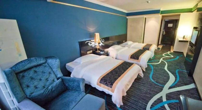 Bed in Guilin Sapphire hotel