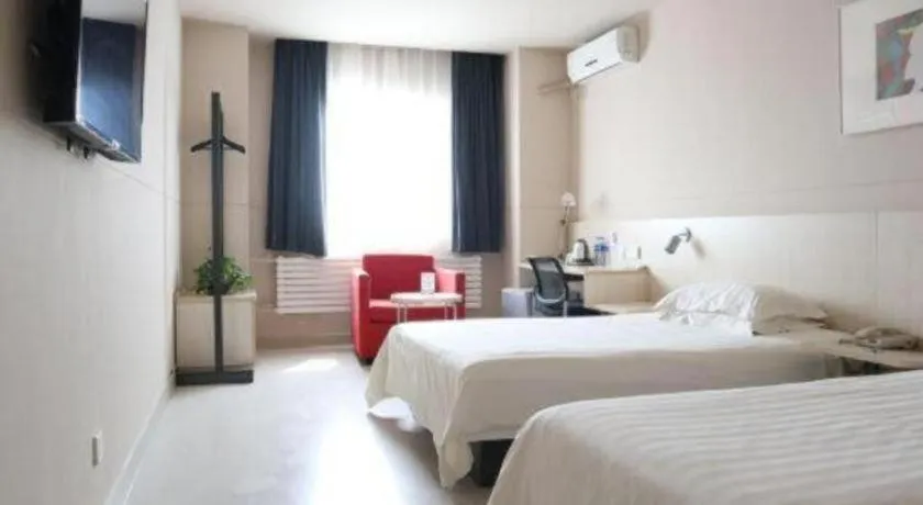 Bed in Jinjiang Inn Tianjin Changjiang Avenue